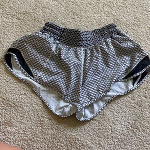 Lululemon hotty hot shorts